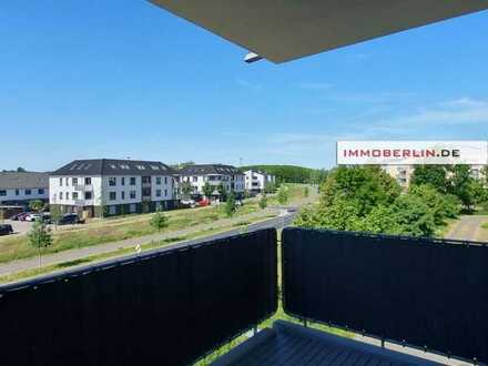 IMMOBERLIN.DE - Lichtdurchflutete Wohnung mit Südbalkon, Lift & Tiefgaragenplatz