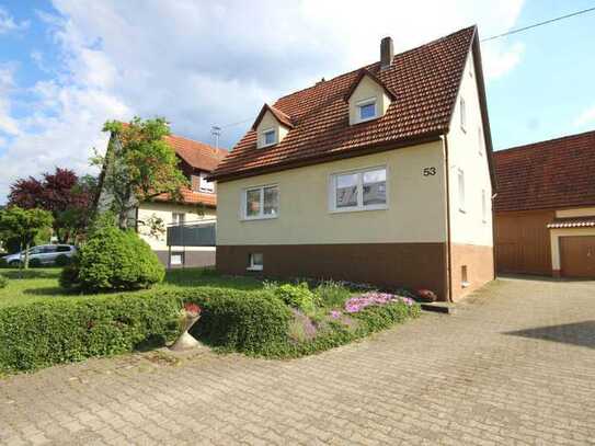 Modernisiertes Einfamilienhaus für Gartenliebhaber mit Einbauküche in Balingen-Frommern