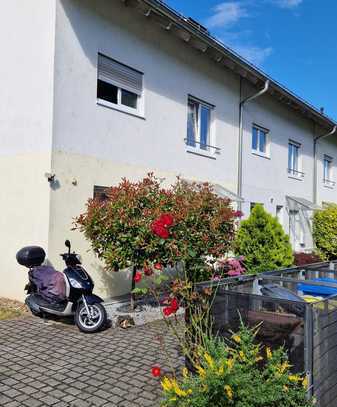 Reihenendhaus in ruhiger Sackgasse in Baden-Baden ohne Maklergebühr zu verkaufen