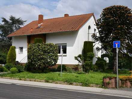 Freistehendes EFH mit 6 Zimmer, Küche, Bad, Wintergarten, Garage