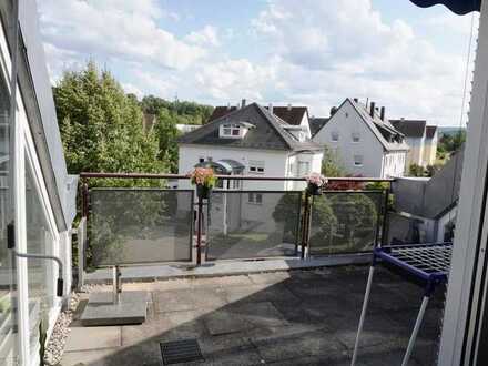 ::: Modernisierte Maissonettewohnung mit Garage und Carport :::