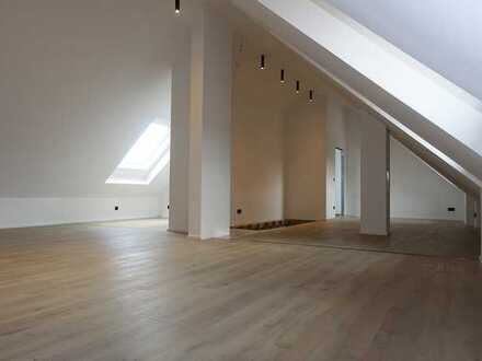 100 m² DG-Loft 10 Minuten von Würzburg Stadtmitte, 1,10 h von Frankfurt