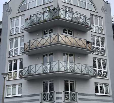 helle großzügige 1 Raumwohnung mit EBK und Balkon