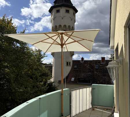 Stilvolle, geräumige und vollständig renovierte 1-Zimmer-Wohnung mit Balkon und EBK in Wiesbaden