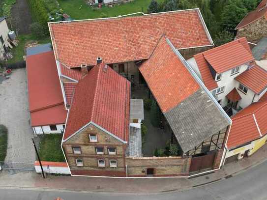 Westerhausen: statt Traktor Platz für VW-Bus, Motorrad...ehem. Bauernhof- Wohnhaus+Scheune+Garten!