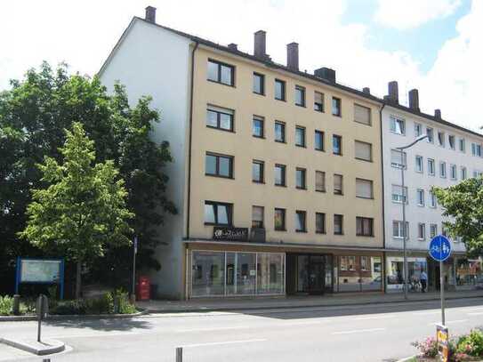 LADEN Stein Zentum // 71 m² // 6 mtr. Schaufenster // EUR 15 m²