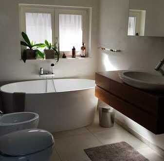 Luxus-Haus-5 Zimmer+Wellnessraum, Poggenpohlküche, Design Bad, Whirlpool