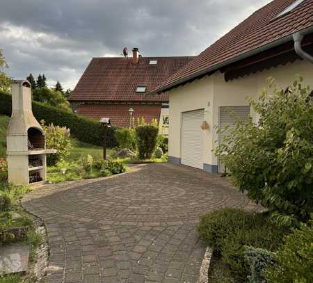 3 ZKB Wohnung mit Terrasse und Garten