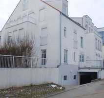 Helle, große 2,5 Zimmer- Galerie-Wohnung in Rottenburg, 2 Balkone