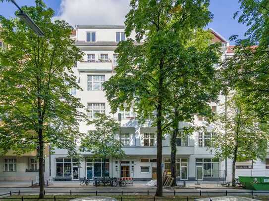 Attraktives Investment: Schöne 6-Zimmer-Altbauwohnung im Herzen von Schöneberg