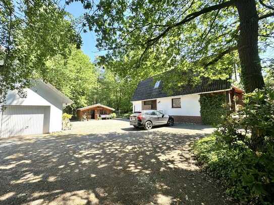 Wohnen im Grünen - gemütliches Haus mit Nebengebäuden in Ganderkesee-Hengsterholz