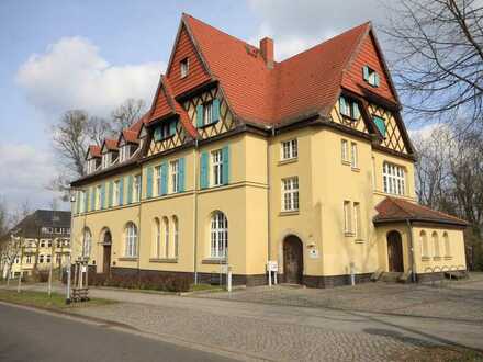 Arbeiten (Büro/Praxis) im Repräsentativen Baudenkmal direkt am Dallgower Bahnhof