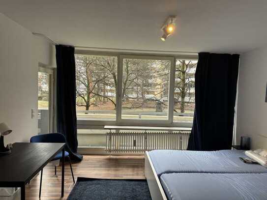 Modern, möbliert und perfekt angebunden: Exklusives Zimmer in 2er-WG nahe Ostpark!