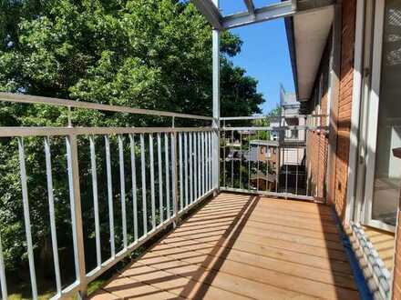 Moderne 3-Zimmer-Wohnung mit Loggia und Balkon in begehrter Lage