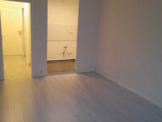 1-Zimmer-Wohnung mit Balkon in Berlin Friedrichsfelde (Lichtenberg)