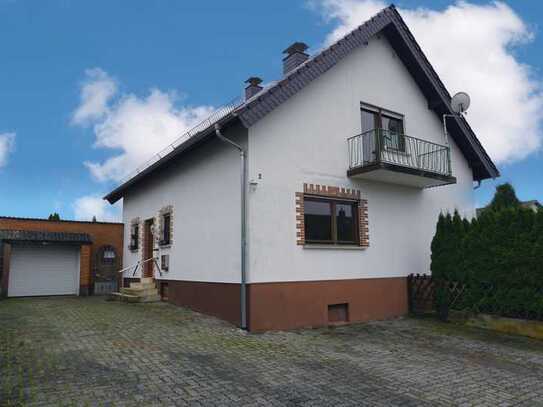 2-Familienhaus in idyllischer Lage von Schöffengrund-Oberwetz–Ideal für Familien oder Kapitalanlage