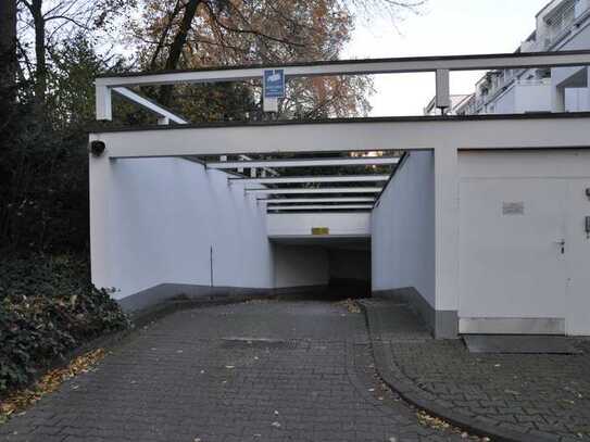 Tiefgaragenstellplatz in zentraler Lage !