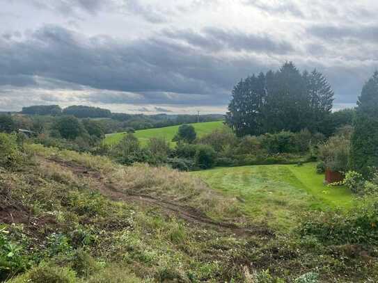 2 Generationen Wohnen: Baugrundstück mit Fernblick und einer Baugenehmigung