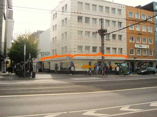 Eckladenlokal mit großer Schaufensterfront am Bonner Cityring!