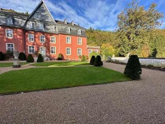 Luxuswohnung auf Burg Dalbenden in Kall/Urft zu vermieten