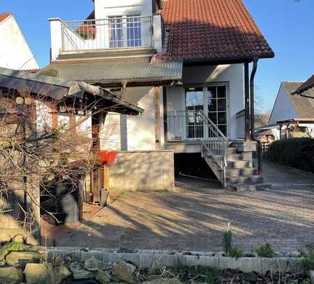 Schönes Einfamilienhaus mit Garten und Terrasse in ruhiger Lage und 5 Parkplätzen