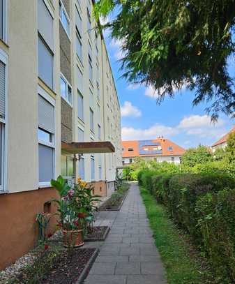 3,5 Zimmer EG Wohnung mit Balkon in ruhiger Wohnlage