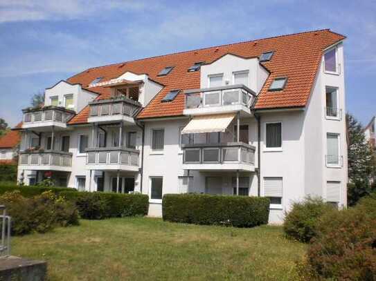 2 Raum-Maisonette-Wohnung mit Balkon, Einbauküche und Tiefgaragenstellplatz