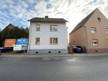 Gepflegtes Zweifamilienhaus in Linden-Leihgestern