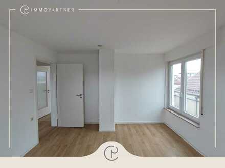 *Frisch renovierte 3- Zi DG Wohnung* mit Balkon