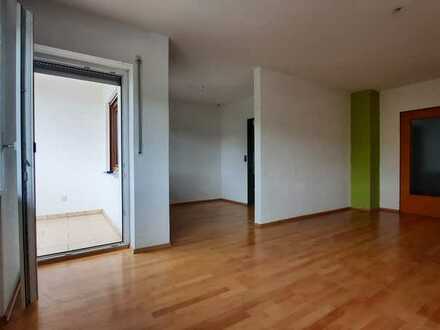 * SCHÖNE, HELLE 3 ZI.- WOHNUNG mit BALKON + GARAGE in Jandelsbunn *