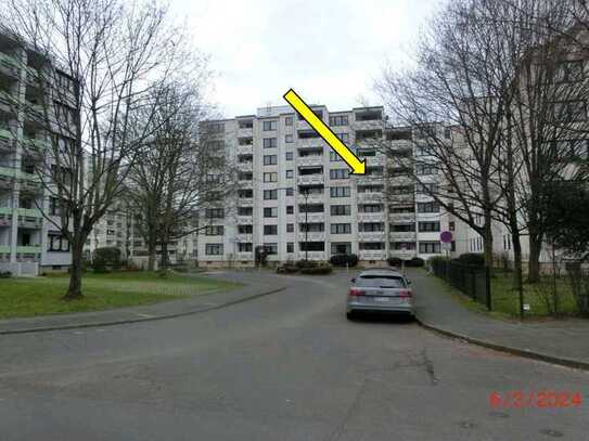 Schöne Eigentumswohnung mit Tiefgaragenstellplatz und Kellerraum in guter Lage in 53840 Troisdorf