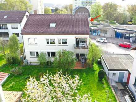 **Solides Dreifamilienwohnhaus mit Garten, Doppelgarage und Stellplatz**Sindelfingen-Maichingen**