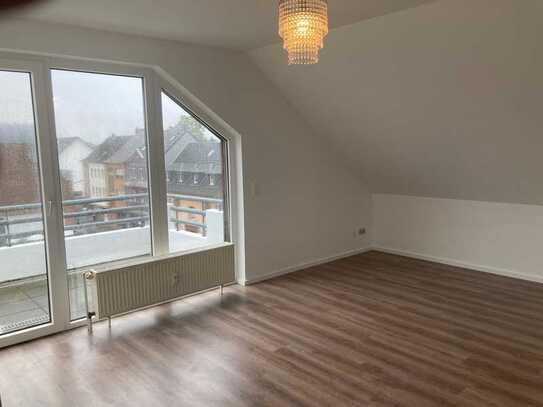 Sportlicher Mieter aufgepaßt ! Über den Dächern von MG-Odenkirchen ! Top Grundriss und Balkon !