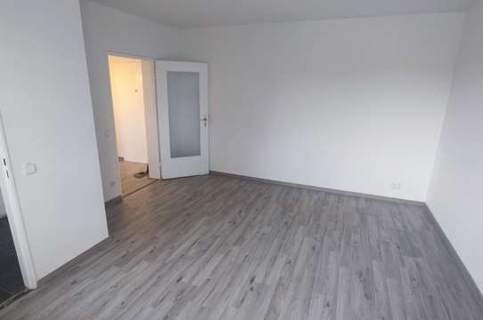 Exklusive, modernisierte 2-Zimmer-Wohnung mit Balkon in Großkrotzenburg