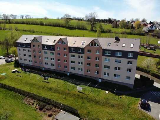 Familien herzlich willkommen- Fünf-Raum Wohnung mit Blick über das Zschopautal