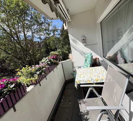 2 Zimmer Wohnung / 2 ZKB mit sonnigem Balkon