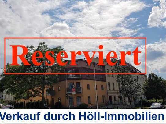 Höll-Immobilien verkauft attraktive 2-Raum Wohnung in der Willy-Brandt-Str. 73 mit Balkon.