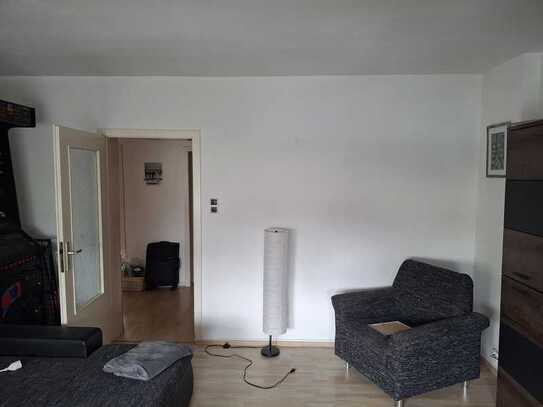 2-Zimmer-Wohnung -WG geeignet-