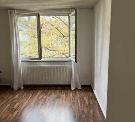 Wohnung mit Balkon in Burtscheid *3er WG geeignet*