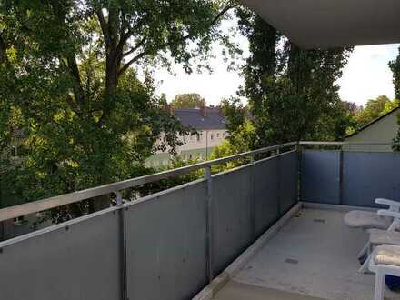 Exklusive, gepflegte 3-Zimmer-Wohnung mit großem Balkon in Frankfurt am Main