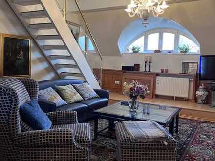 Exklusive 3-Zimmer-DG-Wohnung, mit Aufzug & Klimanlage &Balkon & teilmöbliert