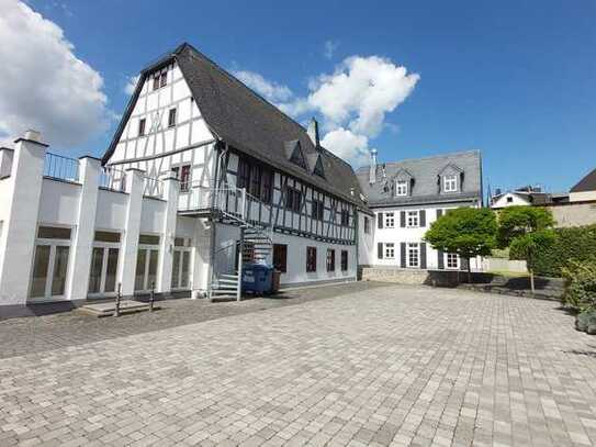 Historisches und exklusives Gebäudeensemble in der wunderschönen Altstadt von Bad Camberg