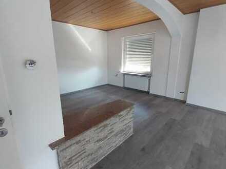 Erstbezug nach Komplettrenovierung! 3 - Zimmer-Wohnung mit Balkon in Pirmasens