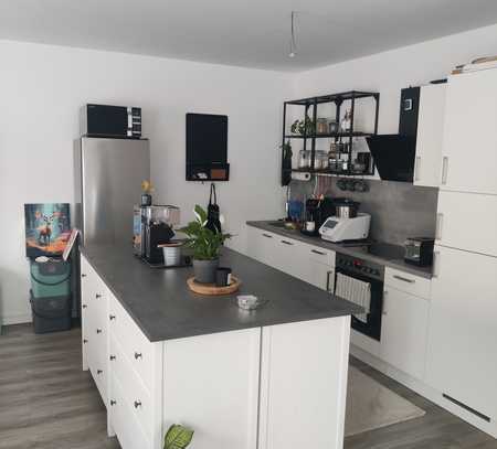 Wunderschöne 3 Zimmer-Wohnung mit Dachterasse und Balkon in der Limburger Innenstadt