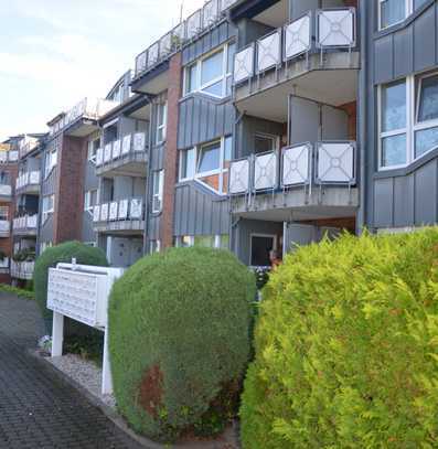 Helle, renovierte 2-Zimmer-Dachgeschosswohnung mit Balkon in St. Tönis