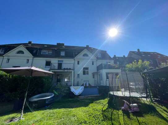 Modernisiertes Mehrfamilienhaus mit großem Garten