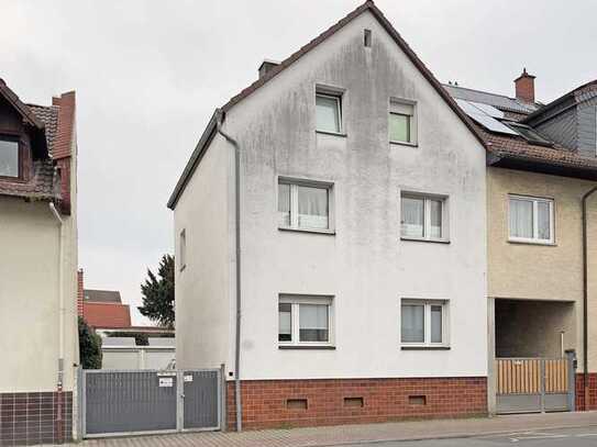 2-Familien-Stadthaus zur Kernsanierung in Langen, zentrale Lage