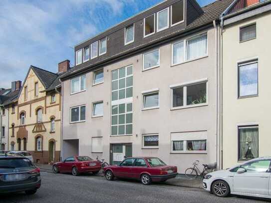 Nettes Dachgeschoss-Apartment - Wohnung mit Aufzug in ruhiger Lage