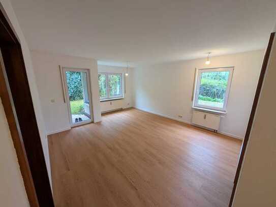 Helle 2-Zimmer-Erdgeschosswohnung mit EBK + Garten in Aidlingen
