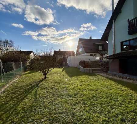 Schöne 5,5 Zimmer Wohnung mit Terrasse und Garten